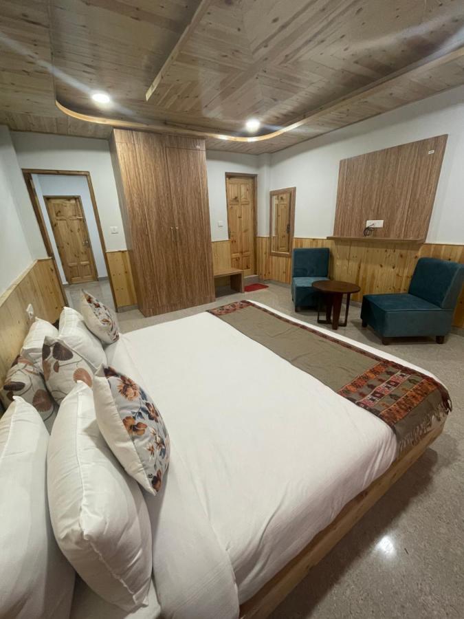 Hotel Mountain Majesty! Top-Rated Luxury Stay Amid Snowcapped Mountains With Balcony And Riverside Calm 马拉里 外观 照片